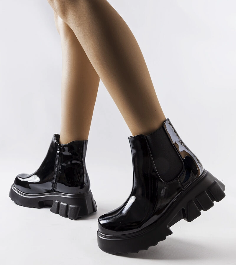 Ghete izolate Delit lăcuite negru