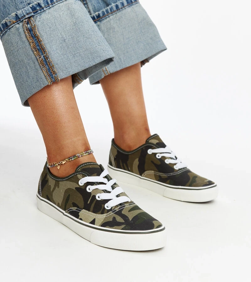 Adidași militari verzi Erla