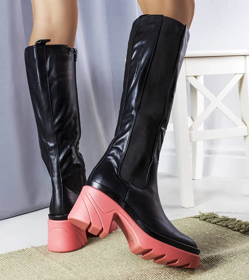 Cizme negre cu talpă Charla roz