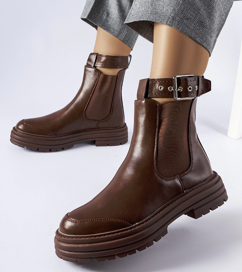 Cizme maro cu inchidere decorativa Jonesboro