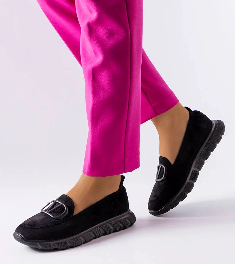 Adidași negri de Vinceza