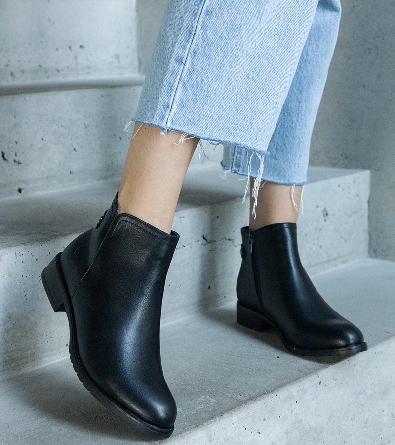 Cizme izolate Baida negre