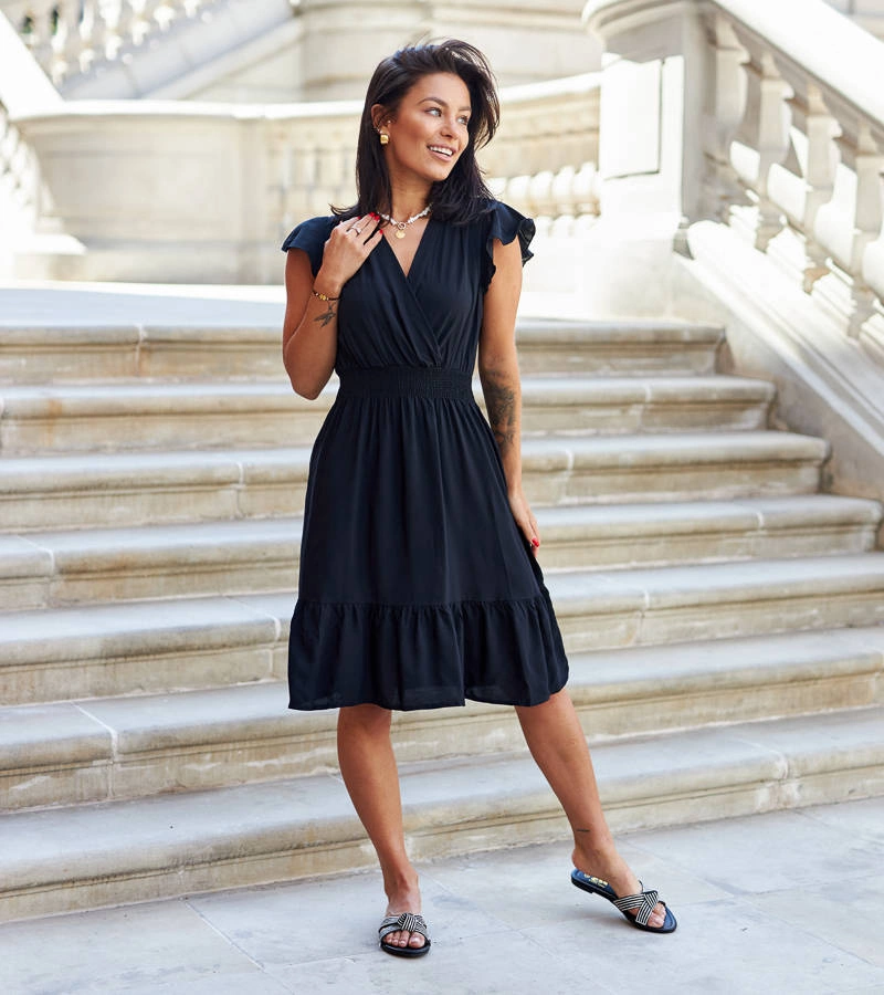 Rochie neagră Estensi cu pliuri