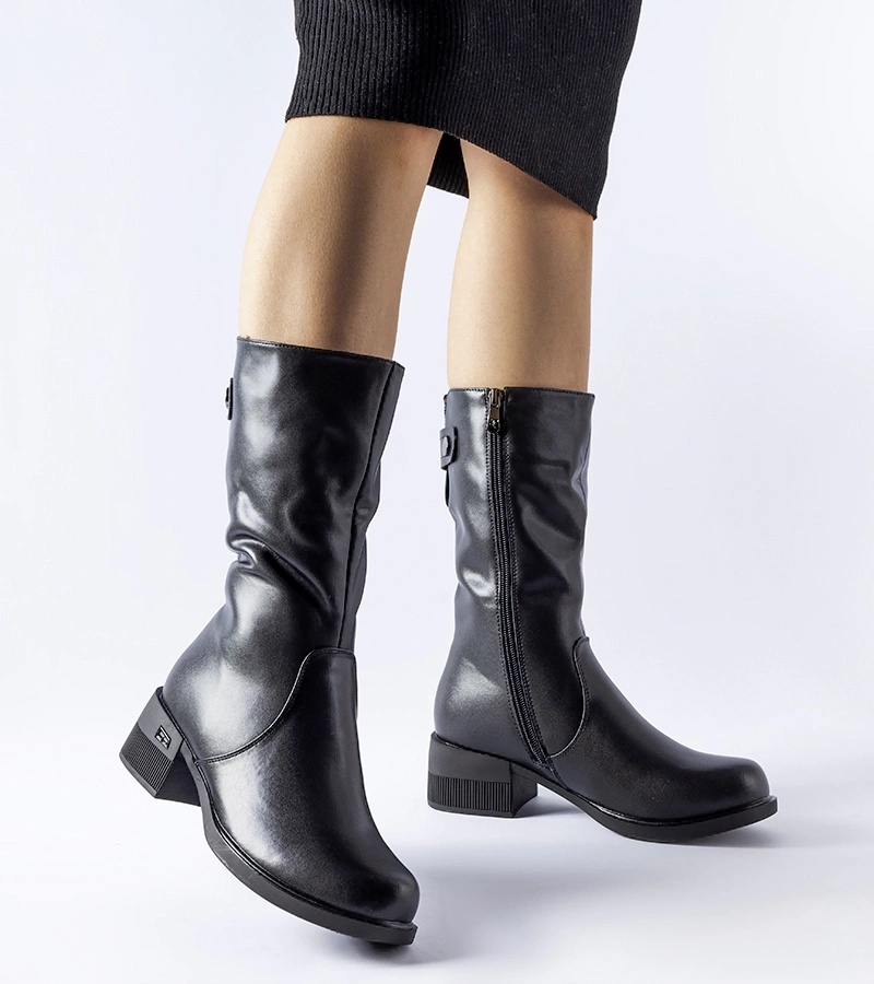 Bocanci scurți negri căptușiți Satordi.