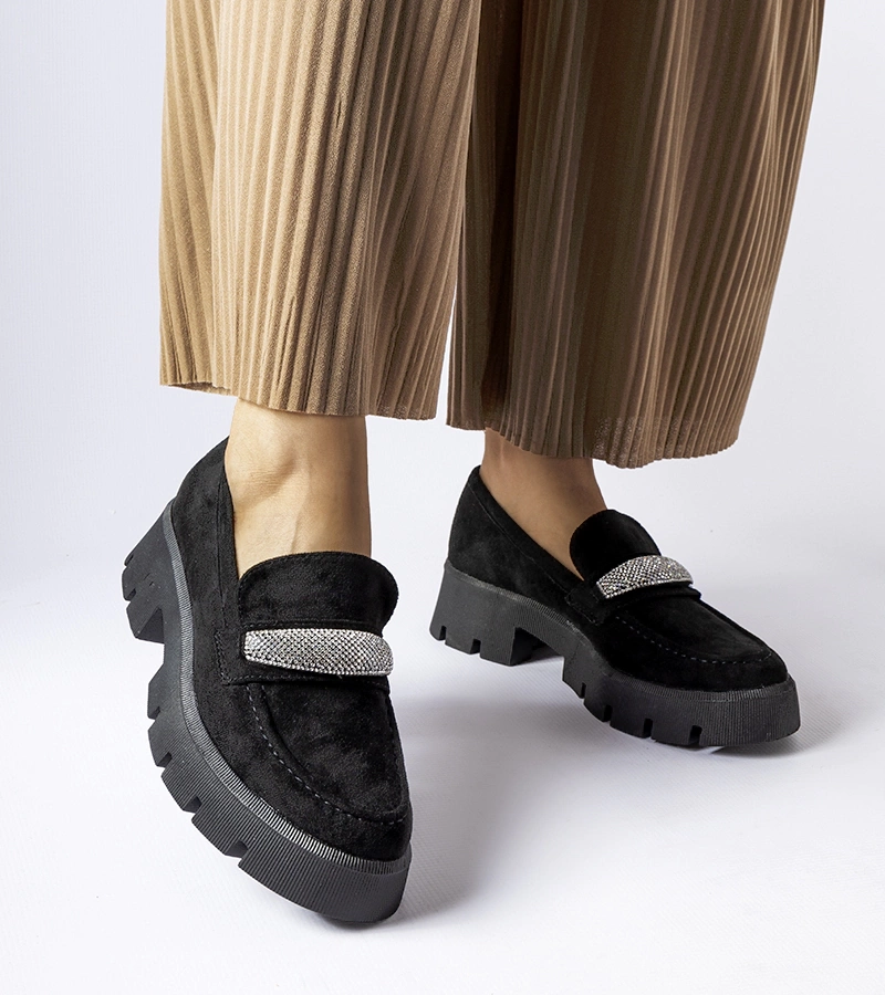 Mocasini negri pe o talpă solidă Macario