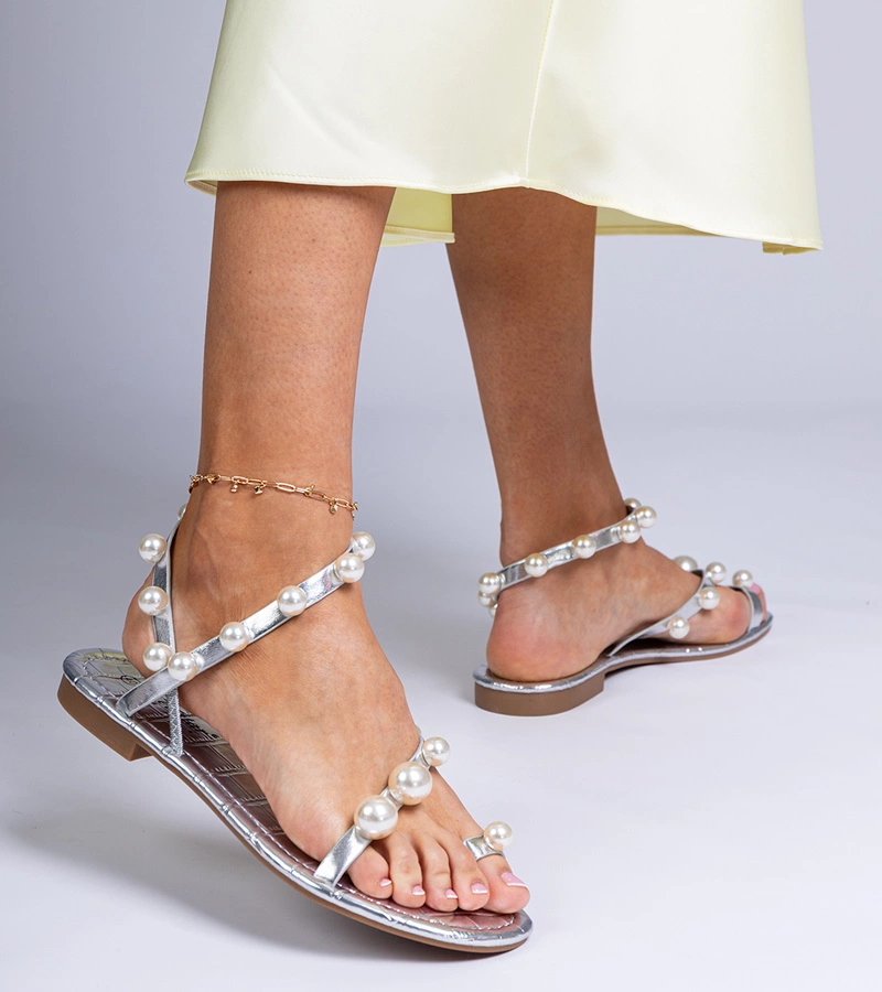 Sandale argintii de damă decorate cu perle Sarino