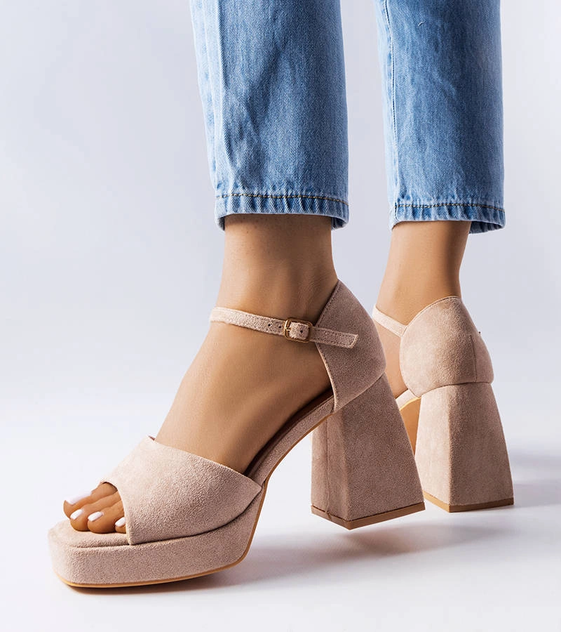 Sandale bej cu toc trendy Vinceza