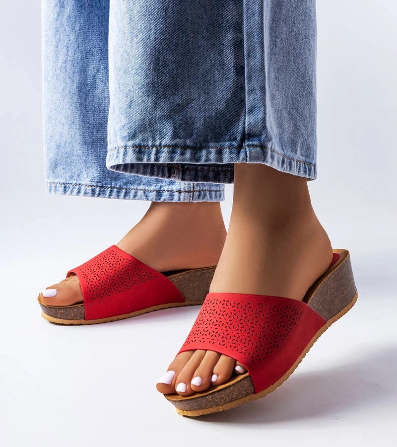 Șlapi roșii Bourque, cu șiret, pe tocuri