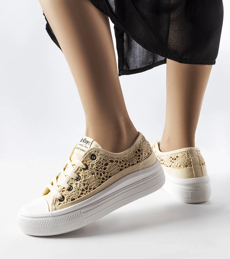 Pantofi de sport bej cu barete Lee Cooper LCW23-44-1620