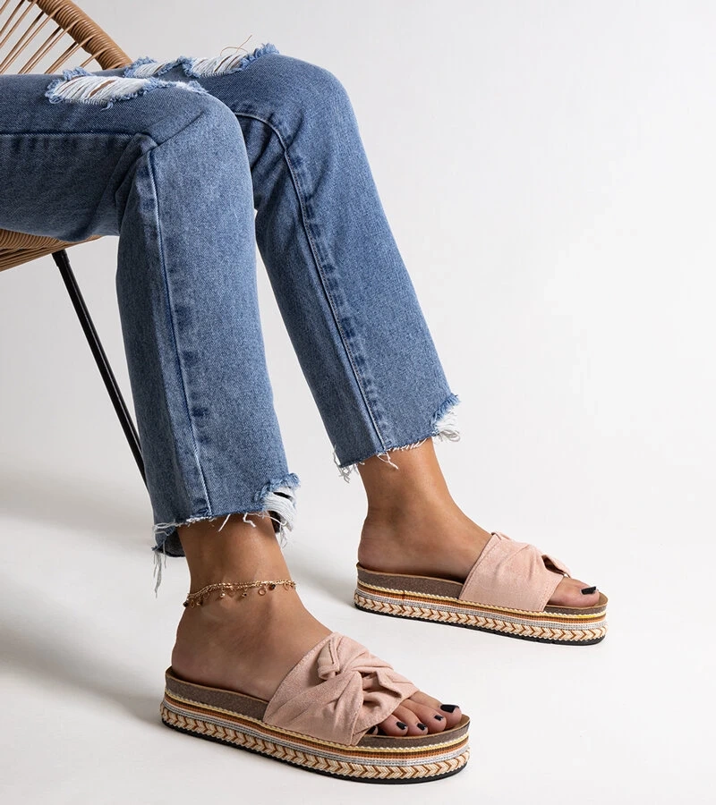 Papuci roz masivi cu talpă decorativă Nibalie