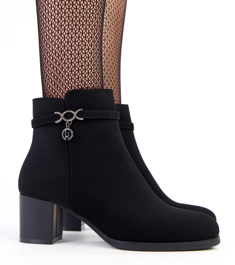 Cizme negre cu curea decorativă din piele ecologică mată Vernon