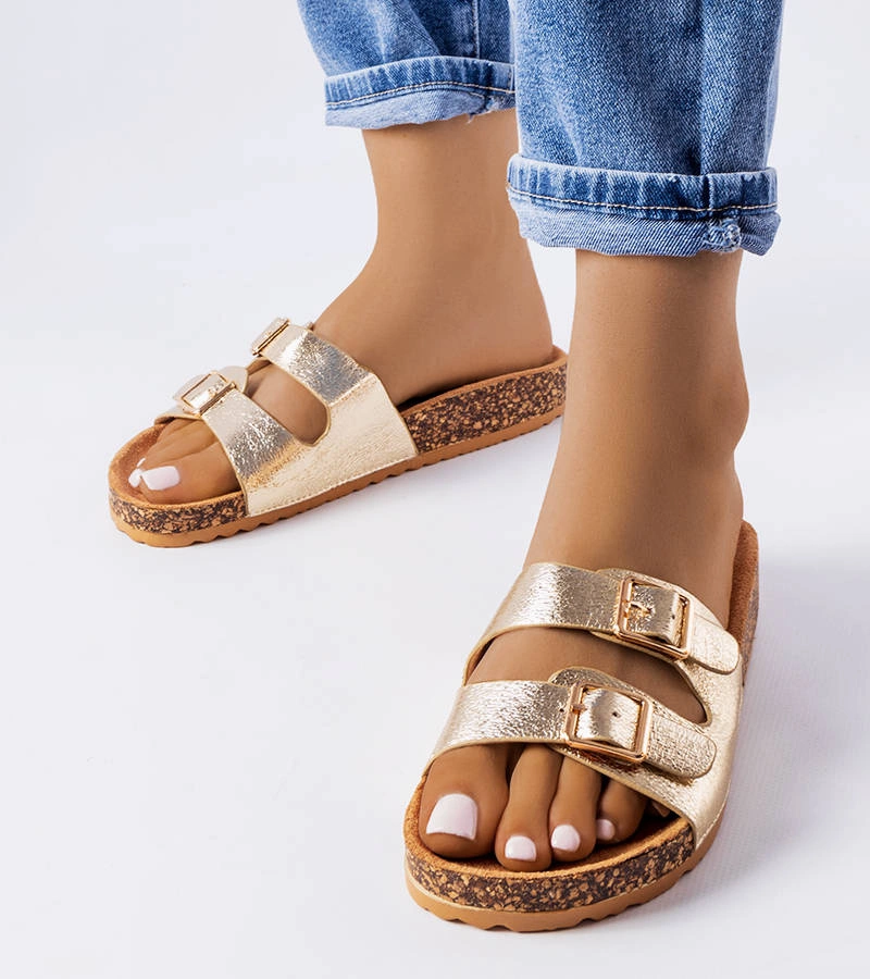 Șlapi aurii pe talpă de plută de Cincinn