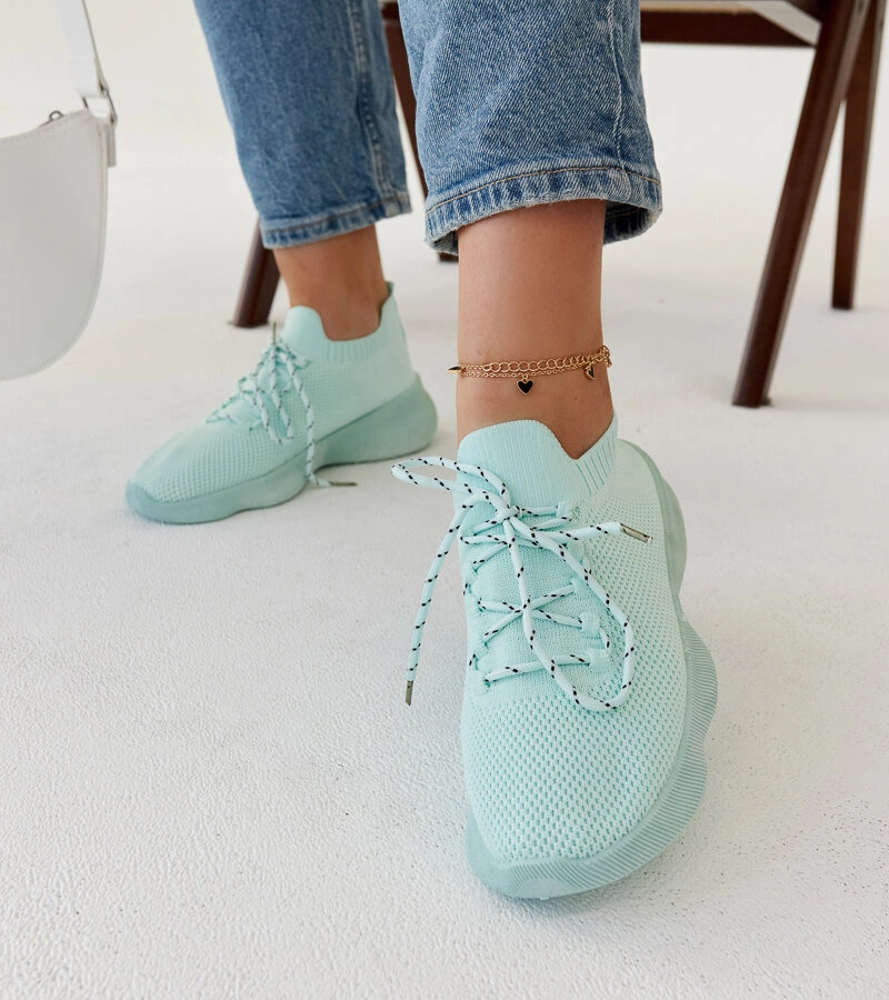 Adidași sportivi de mentă Roshni