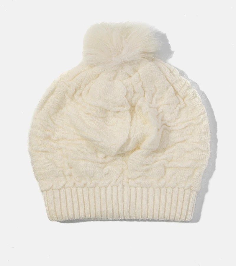 Șapcă pentru femei ecru cu pompon Isis