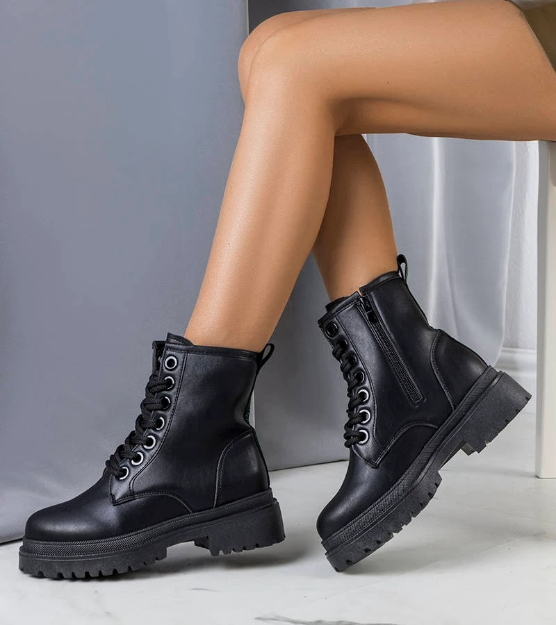 Cizme izolate negre Jolene