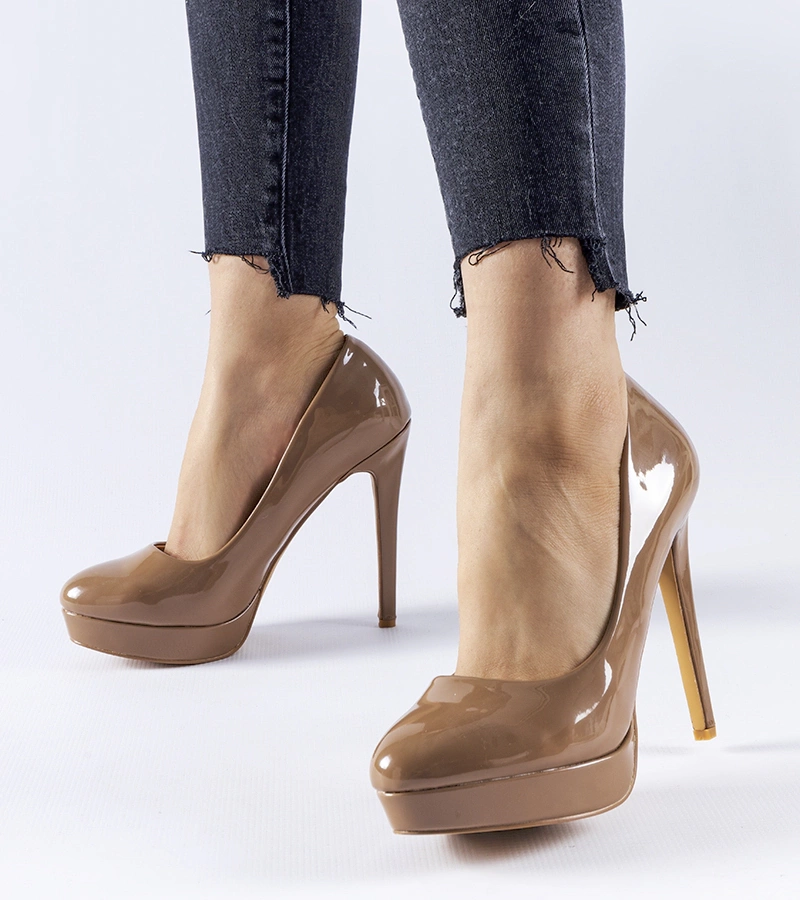 Pantofi maro cu toc înalt Tarsogno