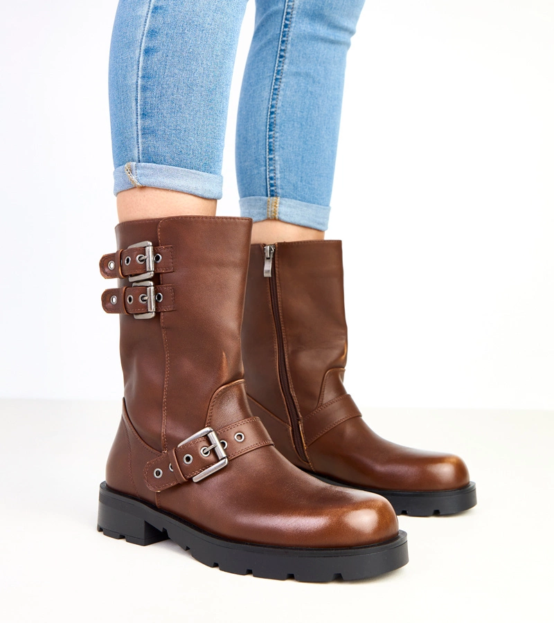 Botine maro pe platformă cu catarame decorative Shalay