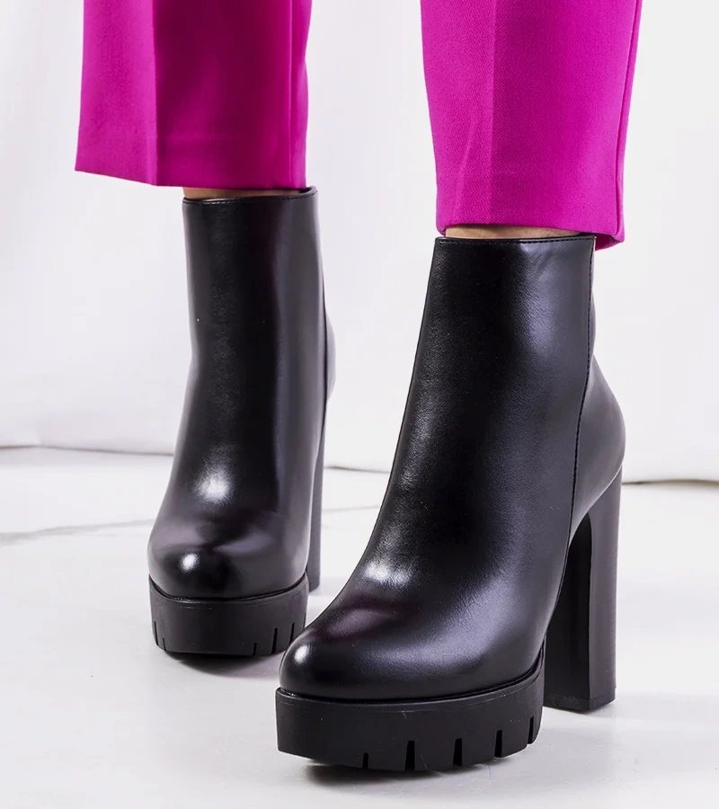 Cizme negre cu toc înalt Karlo