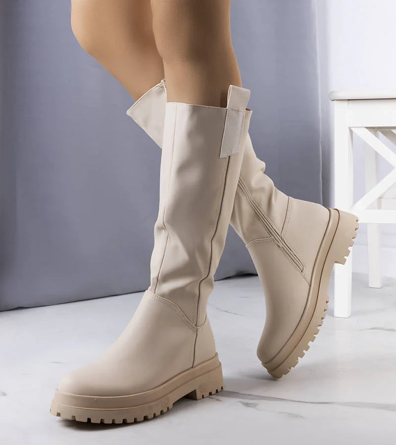 Cizme izolate bej de Campoli