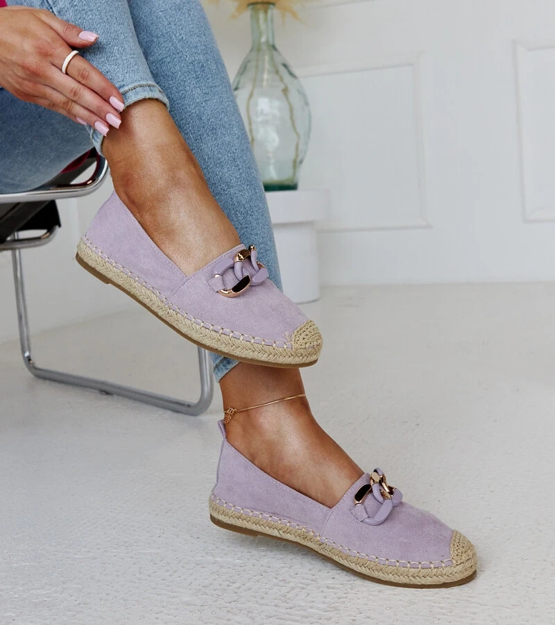 Espadrile violete cu lanțul lui Radwan