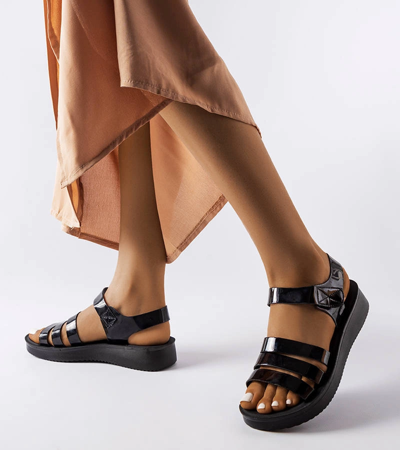 Sandale cu toc lacate negre Covillon