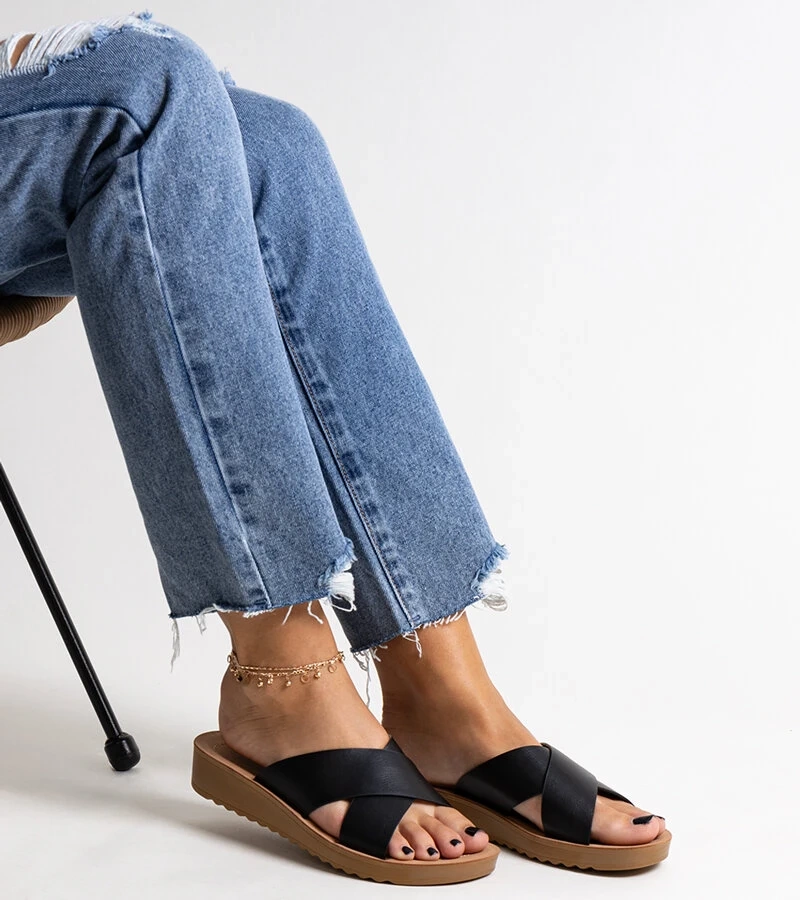 Papuci cu platforma negri din piele de Burtuk ecko