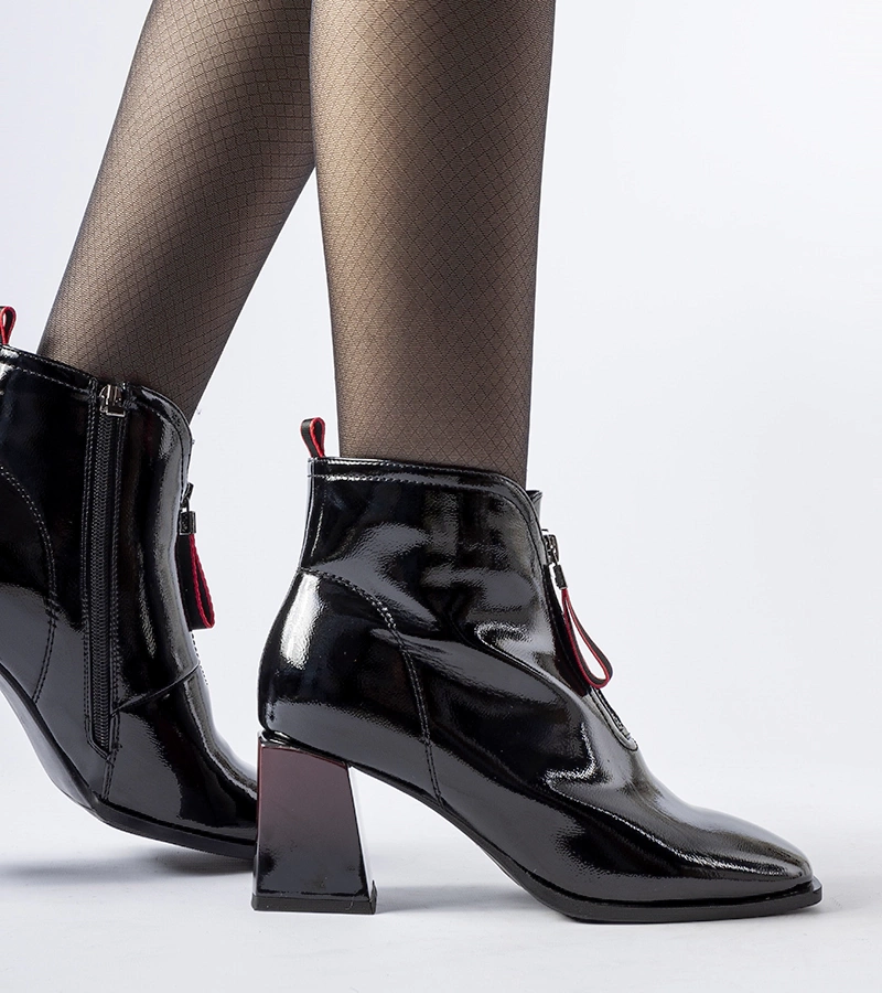 Botine negre lacuite cu toc Bibbiano