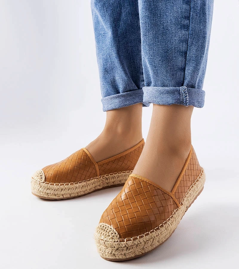 Espadrile maro, ornamentate cu ștanțare Geoffrey