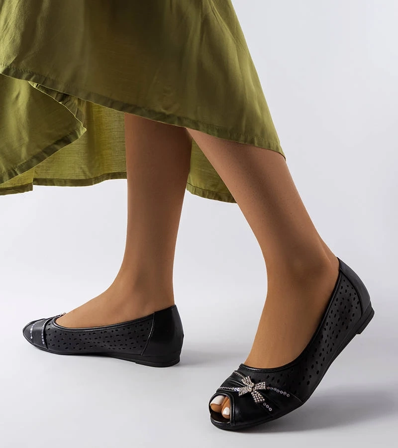 Balerini negri traforați cu fundiță Simpsville