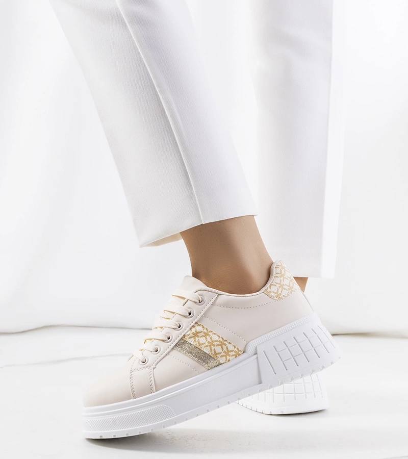 Adidași cu platformă bej de Kamila