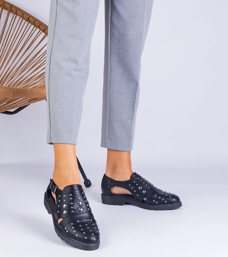 Pantofi negri cu decupaje Eleana