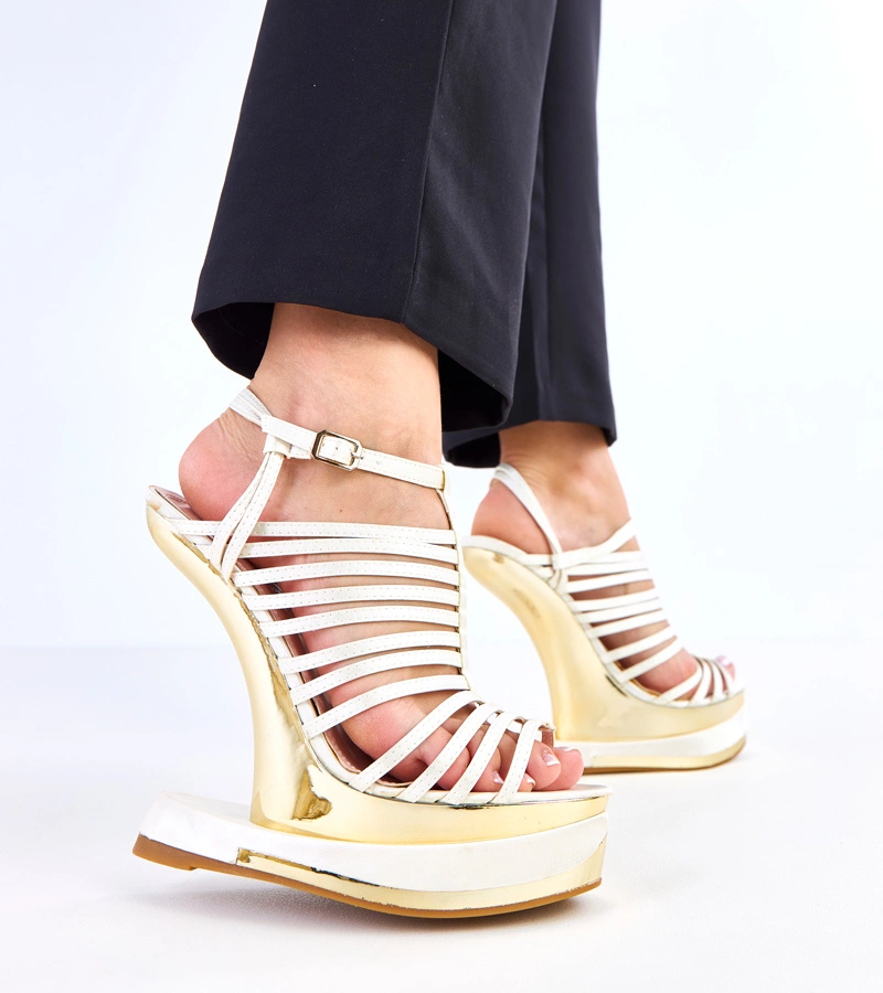 Sandale bej pe toc futurist Elizer