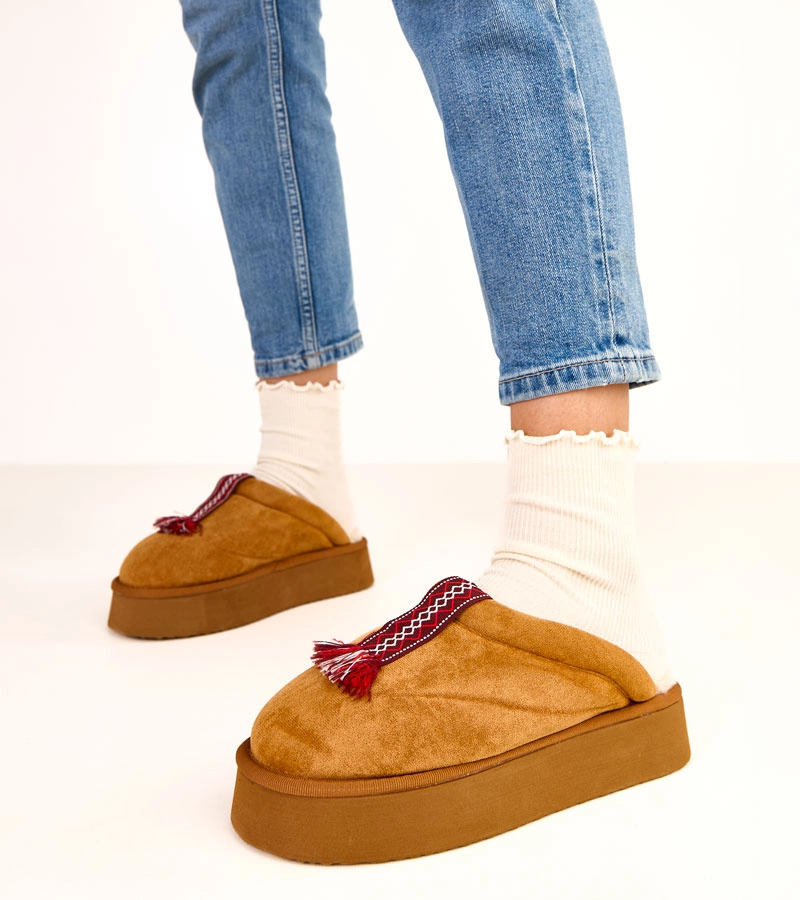 Papuci maro închiși cu inserție colorată Sarah