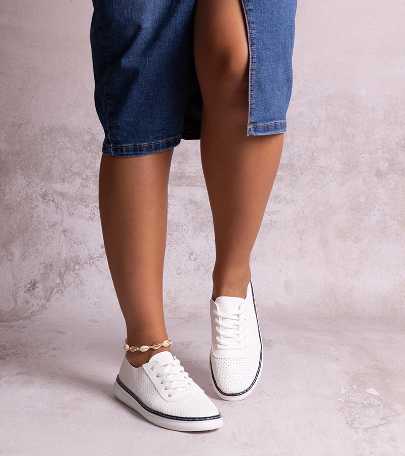 Teniși Biserka cu dantelă alb-albastru