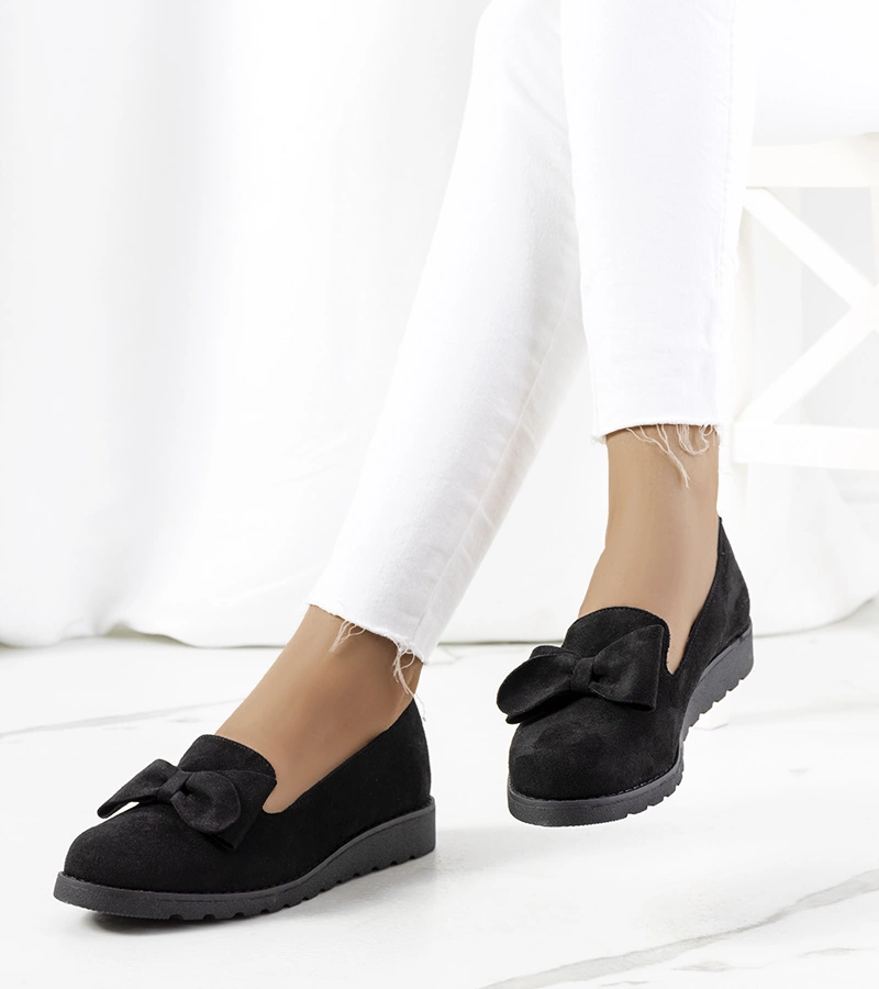 Pantofi negri Poolse cu toc pană