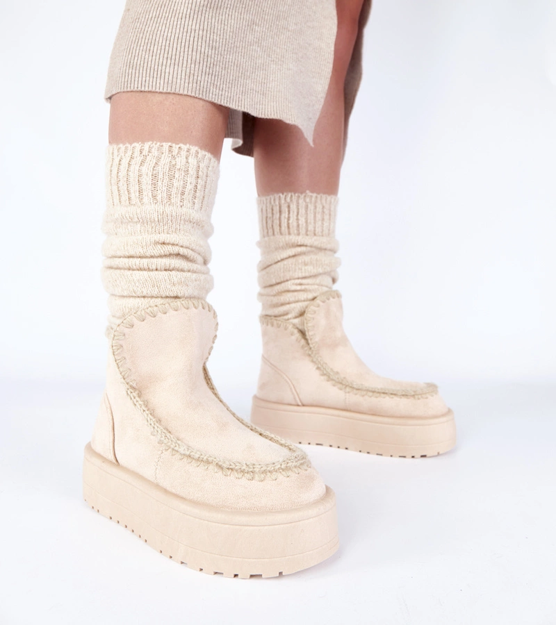 Cizme de zăpadă bej deschis pe platformă cu broderie decorativă Alwena