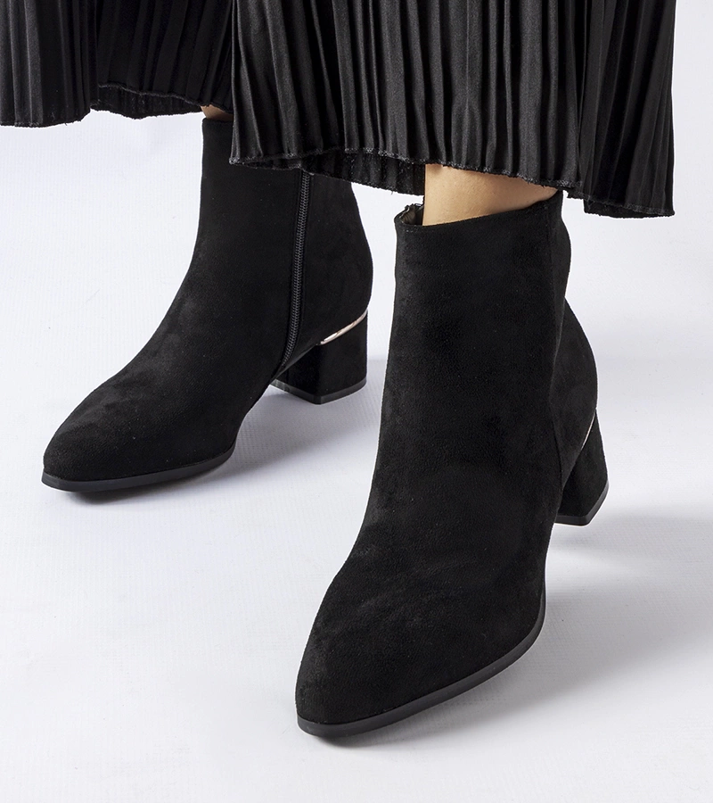 Cizme cu tocuri joase Tayyib negre