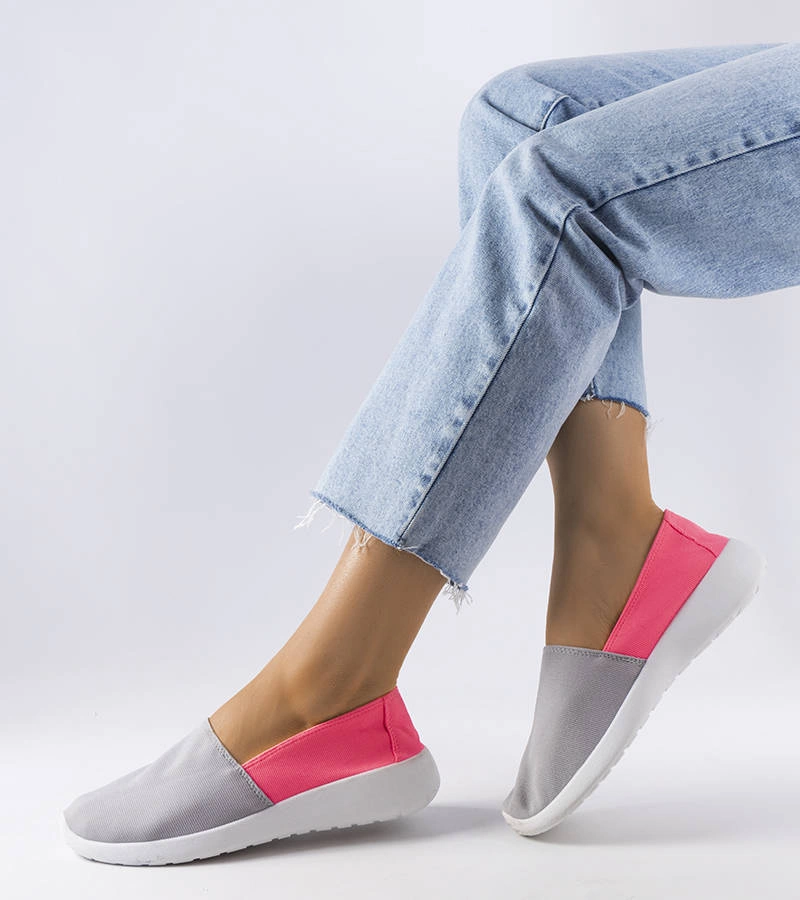 Pantofi sport roz și gri de la Winding