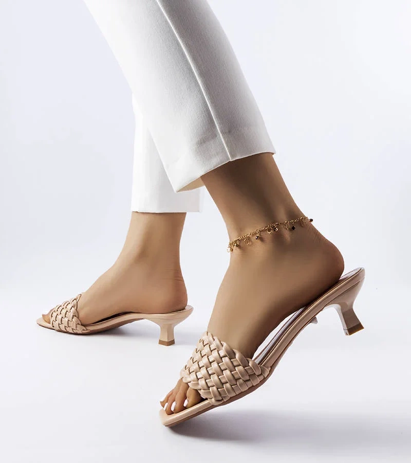 Șlapi cu tocuri joase Burbank bej