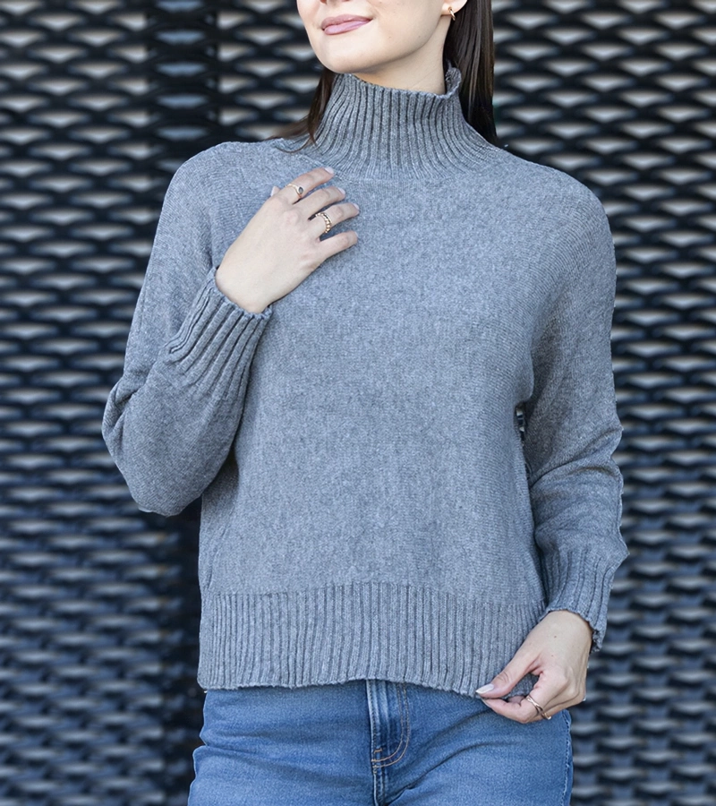 Szary golf cu croi lejer Lukana