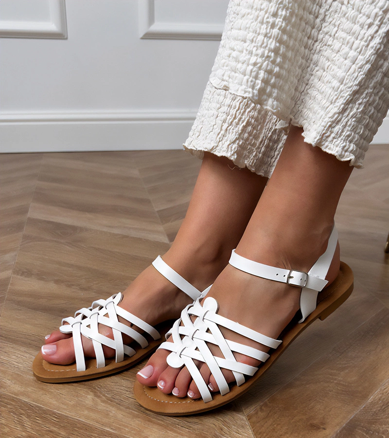 Sandale albe împletite cu talpă joasă Selvira
