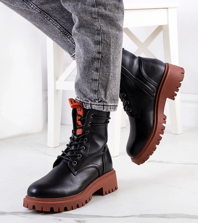 Capcană neagră Sicula trappers