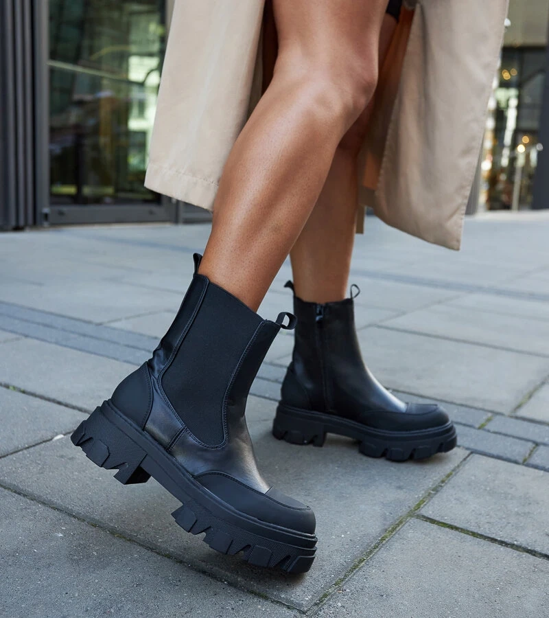 Botine negre cu talpă vizibilă Moriano