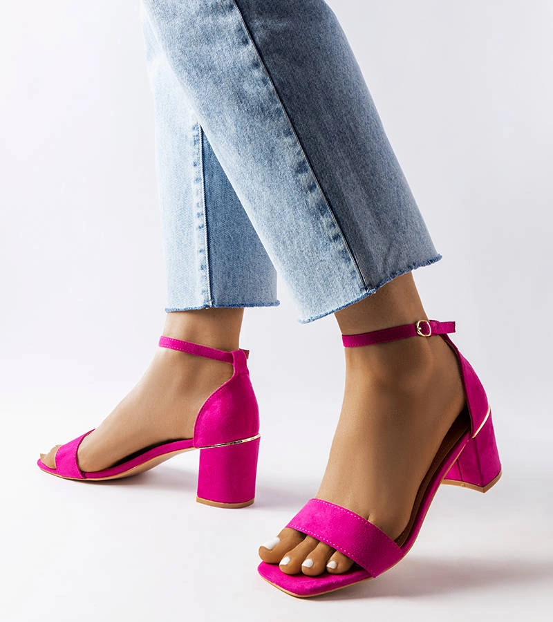 Sandale cu tocuri joase Dara roz