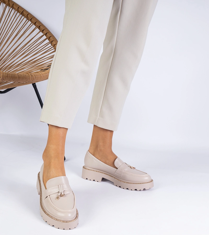 Mocasini bej cu ornamente din zirconii Linsol