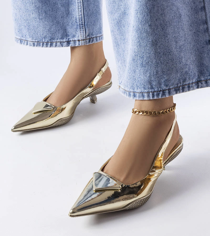 Sandale cu tocuri joase Gougeon din aur