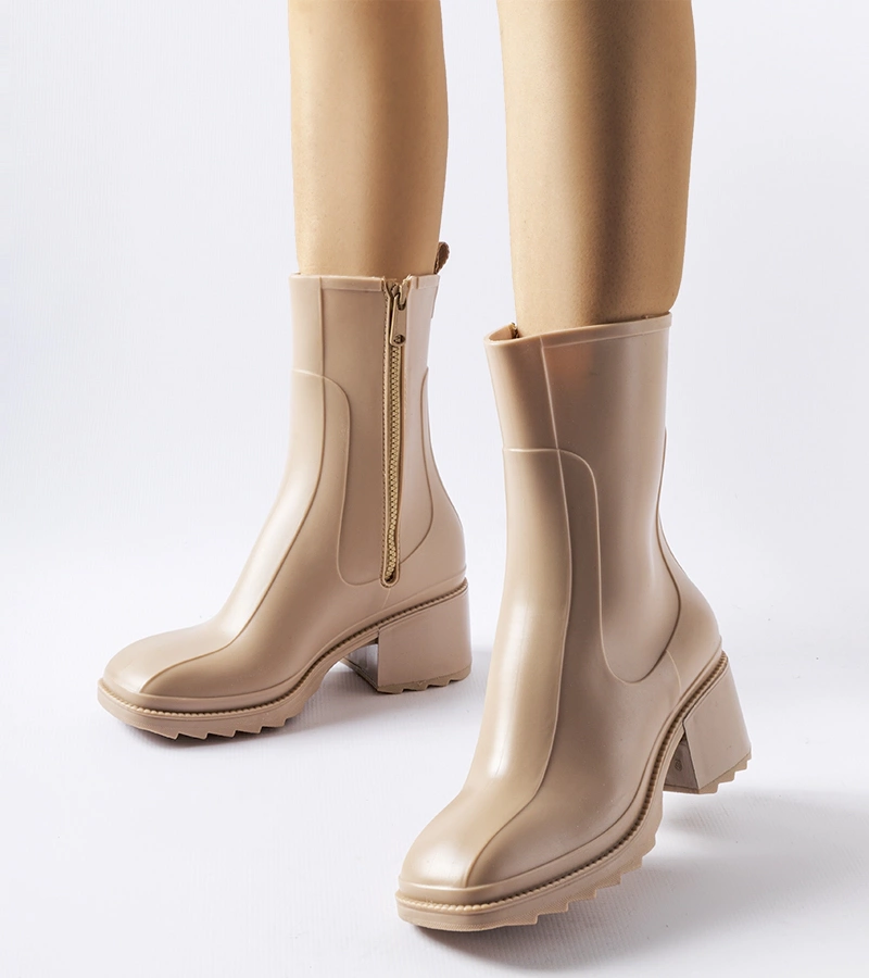 Cizme bej cu fermoar pe toc Maggiore