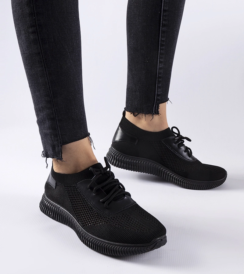 Sneakersi Pierantonio negri și decupați