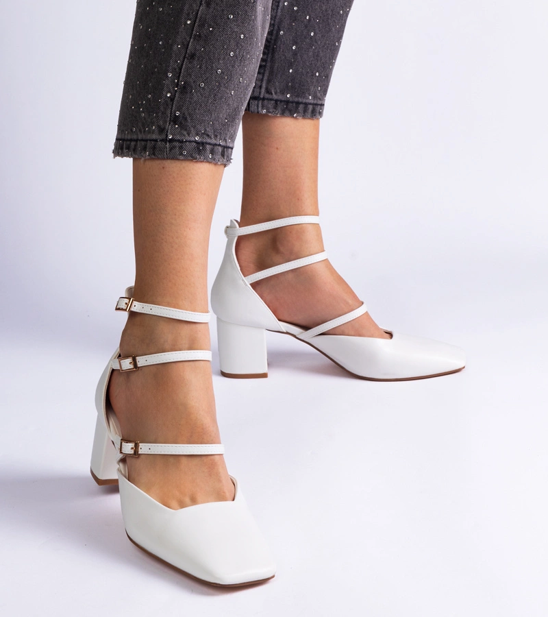 Pantofi albi cu toc gros și catarame Eridana