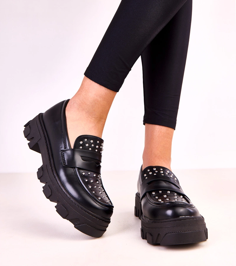 Mocasini negri de damă decorați cu ținte Memolis